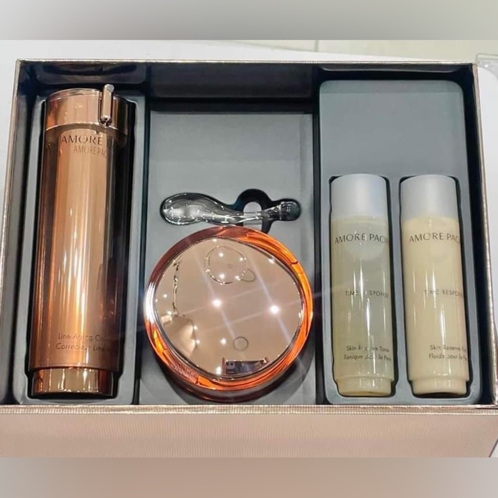 AMOREPACIFIC LINE AGING CORRECT SET ( $450 value )